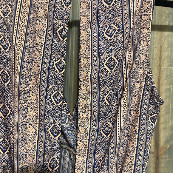 Super Cute Patterned Romper with Ruffles - Picture 6 of 6